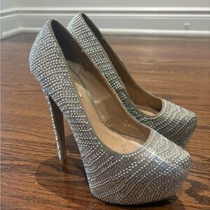 Steve Madden Platform Pumps